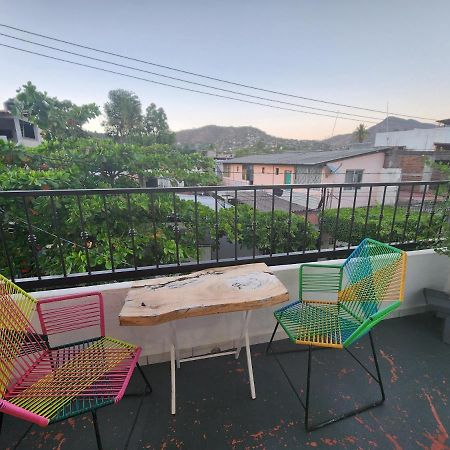 Lovely Studio Apartment With Balcony Ac & Wi-Fi, Minutes From Downtown! Zihuatanejo Exterior foto